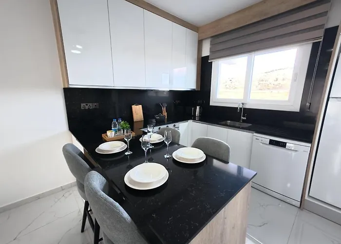 Chic Sunset With Terrace Apartamento Protaras