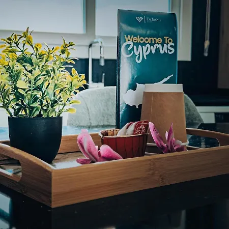 公寓 Chic Apartment With Terrace - North Cyprus