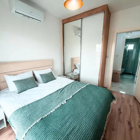 Chic Apartment With Terrace - North Cyprus 普罗塔拉斯