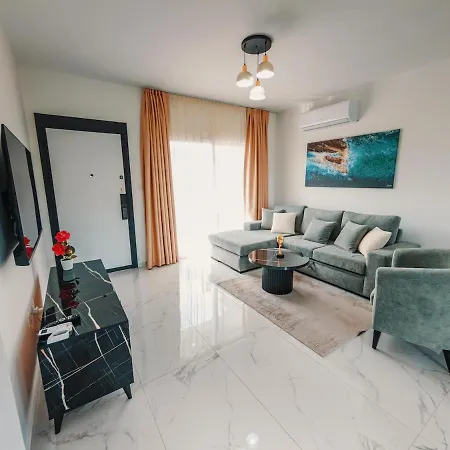 Chic Apartment With Terrace - North Cyprus