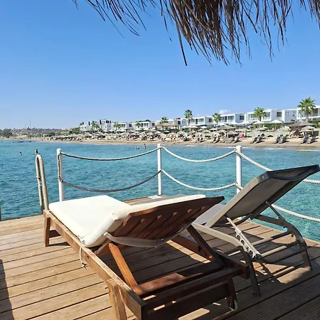 Chic Apartment With Terrace - North Cyprus 普罗塔拉斯