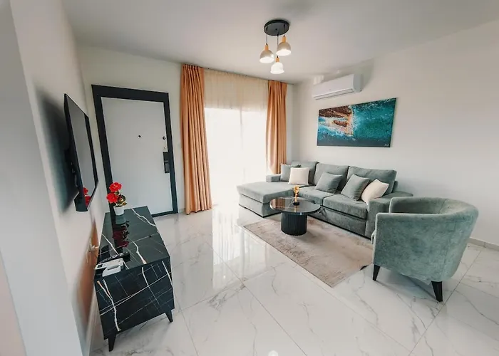 Chic Sunset With Terrace